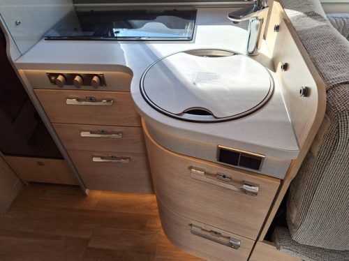 Hymer BMC-T WhiteLine 600 LEVEL-AIRCO-ZON-1E EIGE foto: 9