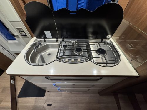 LMC Cruiser Passion 663 G Spring beds - 7 Meter photo: 13