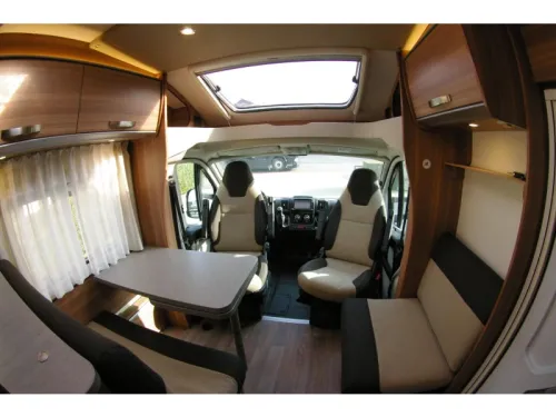 Weinsberg CaraSuite 700 ME Einzelbetten, XXL Garage Foto: 7