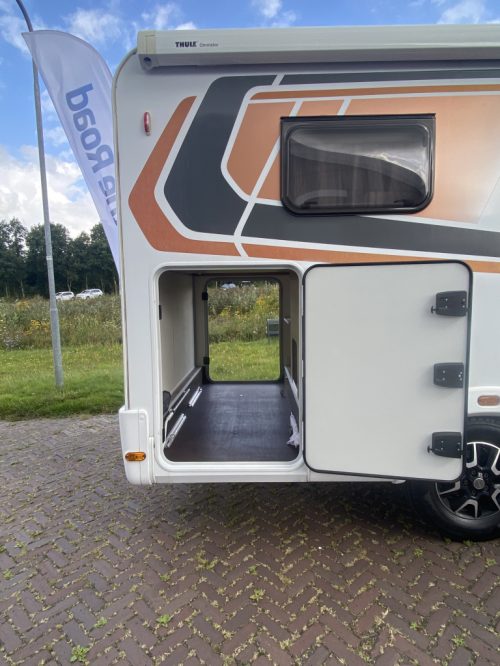 Weinsberg Pepper 600 Peugeot 163 HP, Semi-integrated, 2 Single beds, Garage, Aut. dish / LCD Camper Centrum On the Road at Noorderringweg 4 in Marum. photo: 39