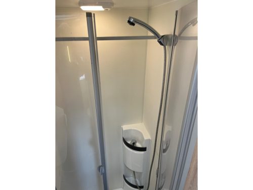 Eura Mobil Profila RS 720 QB QUEENSBED + HUBDACH Foto: 9