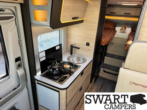 Weinsberg CaraCompact 600 MEG Edition [pepper] photo: 13