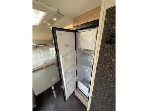 Dethleffs Camper 460 EL MOVER-AWNING-BIKE RACK photo: 13