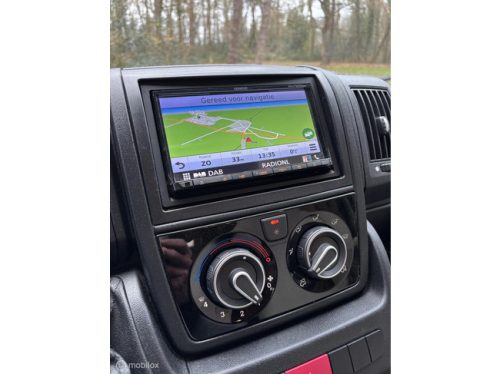 B&uuml;rstner Ixeo Time it 734 Fiat 2.3 131hp Euro 5 | Island bed | Electric pop-up bed | Separate shower/toilet | Garage | Camera | Towing hitch | 91k km | TO photo: 22