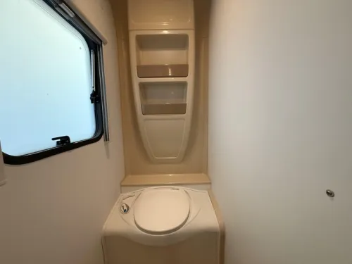 Adria Adora 492 UP incl. Mover photo: 10