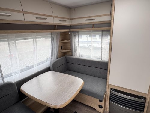 Fendt Bianco Selection 465 TG Single beds - Awning photo: 4