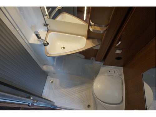 Knaus Van Ti 650 MEG 165pk Platinum + 2x enkele bedden/ 2x Airco/ camera/ Schitterend/ Fietsendrager/ Garantie! foto: 23