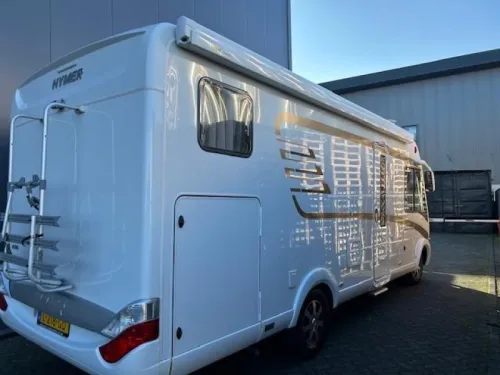 Hymer B584 B588 - automatic - low KM photo: 5
