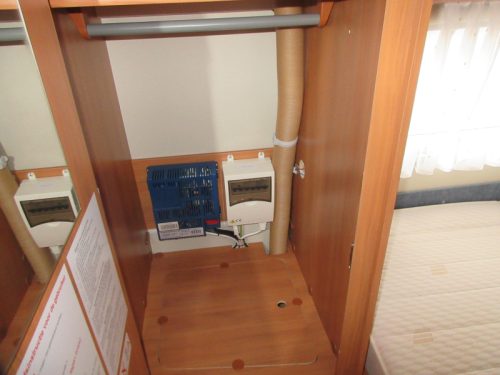 Eriba Touring 310 SEHR KOMPAKT, MIT HUBDACH  Foto: 14