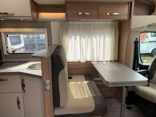 Weinsberg CaraSuite 700 ME - 5 Personen .- Automatik Foto: 7