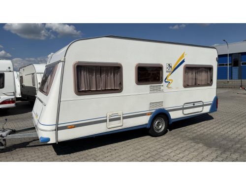 Knaus Blue Line 450 TF franz&ouml;sisches Bett Rundsitzgruppe Toilette Foto: 14