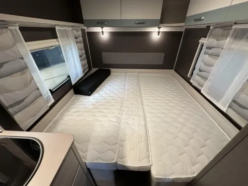 Dethleffs C'Joy 460 LE awning | ex-rental photo: 16