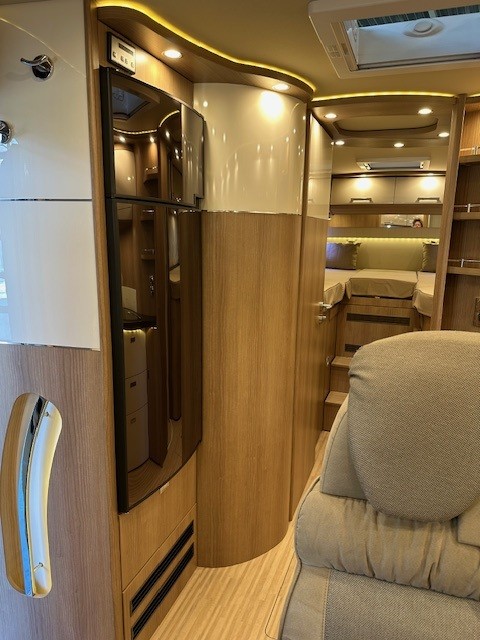 Carthago C-Tourer I 149 LE, automatic, without pull-down bed! photo: 3