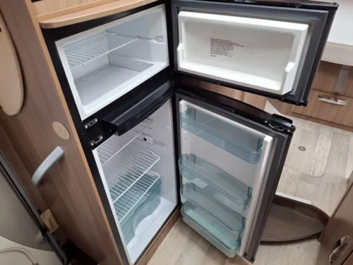 Pilote Adventure 736 T 130PK Queensbed Hubdach Foto: 13
