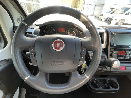 LMC Cruiser T 722 QUEEN BED+REAR LOUNGE LEVELING SYSTEM AUTOMATIC photo: 13