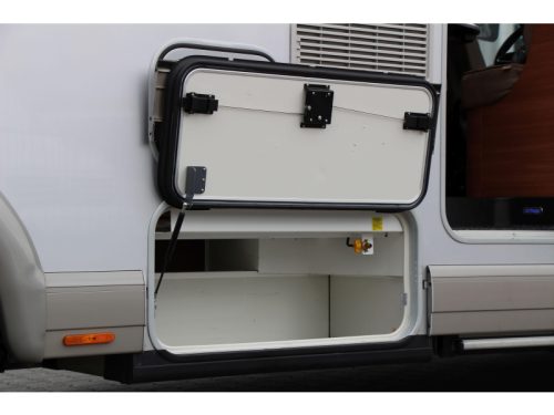 Carthago Chic C-Line I 4.9 LE-L Single beds + Pop-top roof  photo: 15