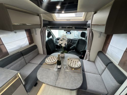 Challenger Graphite 308 QUEENSBED+POP-TOP ROOF+F2F AUTOMATIC EURO6 photo: 1