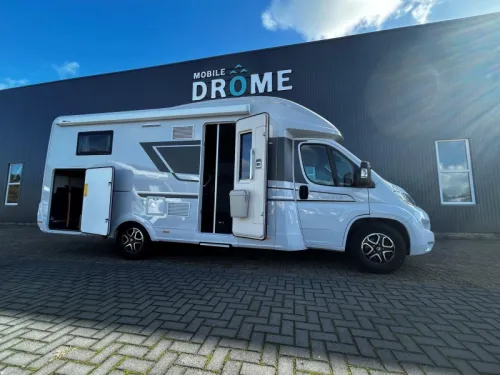 Adria Coral Axess 650 DL Zenec Audio, Solarmodul Foto: 1