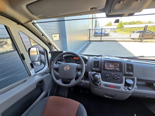 Knaus Weinsberg 650 MG Silverline 160hp Offgrid  photo: 21