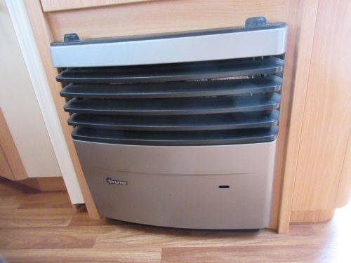 Knaus Sudwind 450 FU Rangierhilfe und Vorzelt  Foto: 17