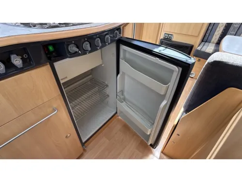 Dethleffs Camper 440 DB Rundsitzgruppe Festbett Toilette Foto: 9