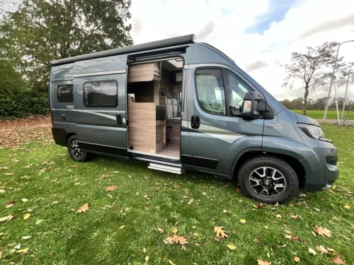 Knaus Van I 5.99 meters 9T automatic photo: 9