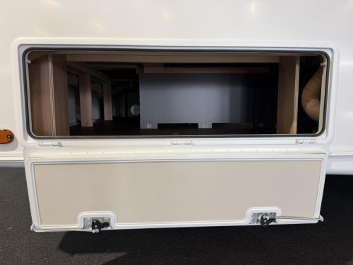Knaus Sport 450 FU dinette / French bed  photo: 8