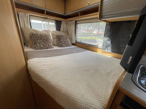 Dethleffs ADVANTAGE T5801 FRENCH BED FACE TO FACE photo: 2