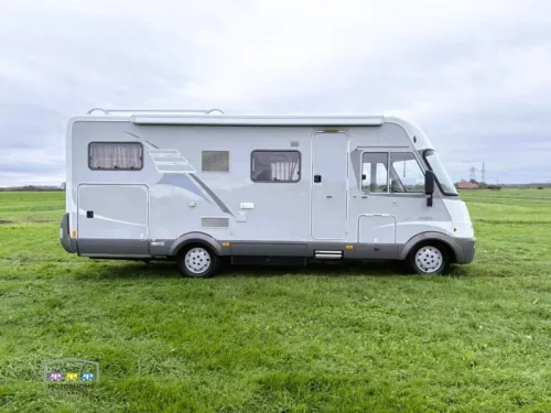 Hymer B614  foto: 2