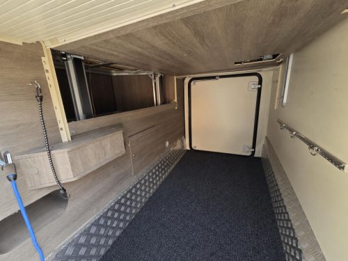 Mobilvetta K-Silver i58 con suspensi&oacute;n neum&aacute;tica completa foto: 7