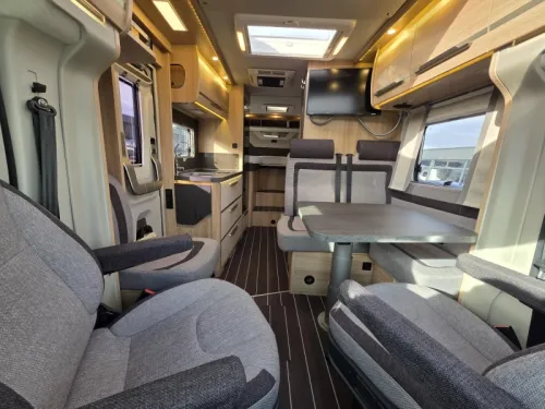Knaus Sky TI 650 MEG 160PS Automatik Foto: 5