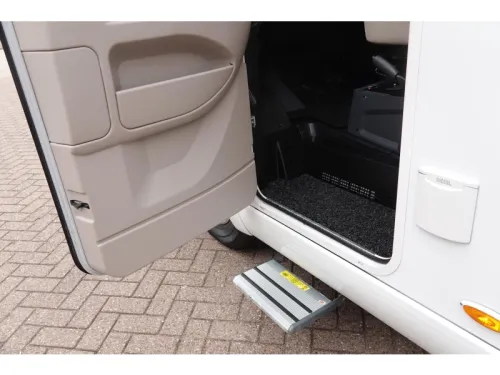 Hymer B Class 588 PL Automatic photo: 5