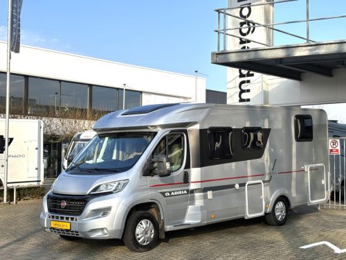 Adria Coral Platinum S 690 SC QUEENSBED ALKO SUSPENSION PNEUMATIQUE photo : 3