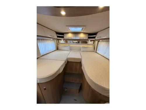 Carthago C-Tourer T 144 LE 4 Personen, LPG, Automatik Foto: 8
