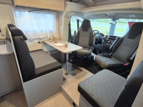LMC Tracer A 690 Automatic Semi-integrated | Cruise control | Awning | Reversing camera | Shower |Toilet |4 Berths | photo: 11