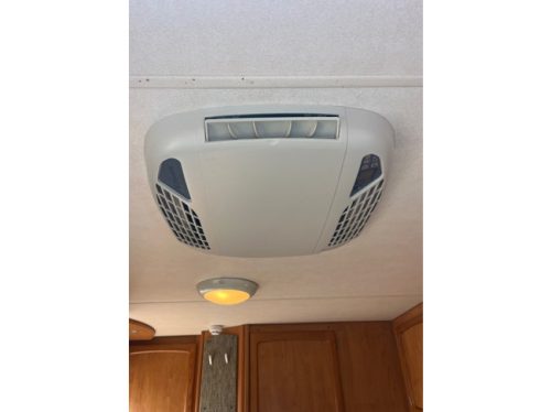 Eura Mobil A635ls Aut. Alkoof 2x Airco Cruise 5 plazas para dormir. Panel solar. CarPlay foto: 17