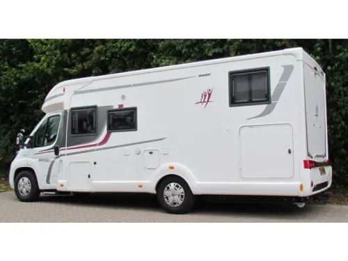 Rapido 666 F Single beds, Pop-top roof, Automatic  photo: 12