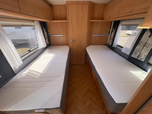 B&uuml;rstner Solano T 700 Single beds, Top layout  photo: 15