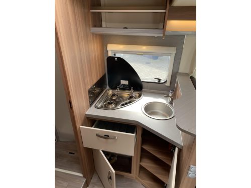Weinsberg CaraSuite 700 ME - 5 Personen .- Automatik Foto: 10