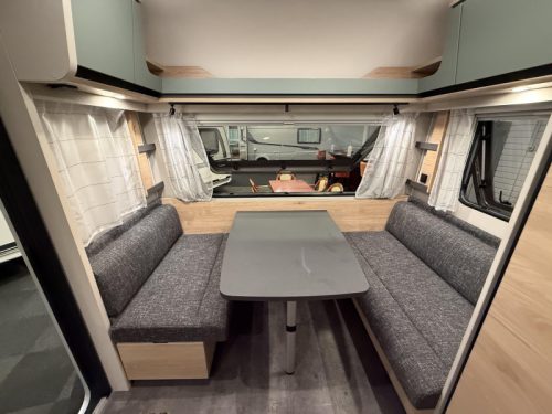 Dethleffs Wohnwagen 460 EL 2 BETTEN SITZGRUPPE AUS VERMIETUNG Foto: 6
