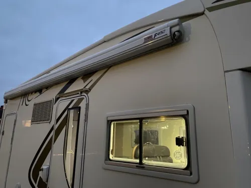 McLouis MC4 32 Luxury Edition Holiday Ready photo: 5