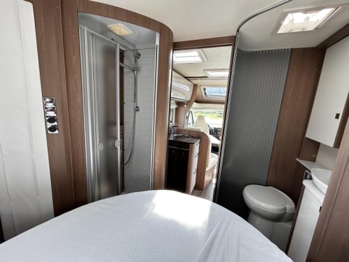 B&uuml;rstner Lyseo 700 T Queensbed/2017/Euro6/6.9M Foto: 8