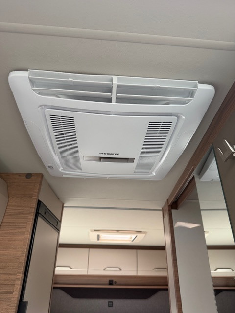 Knaus Van Ti 650 MEG Vansation 2 x Klimaanlage Foto: 18