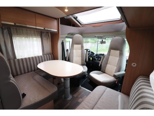 Knaus Sky Wave 700 MEG 4-Berths/Single beds photo: 9