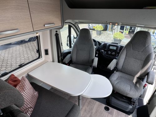 Hymer Free 600 - 4 person - photo: 3