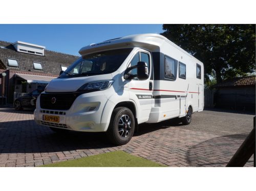 Adria CORAL S 670SL Automaat 150pk Airco Suspensi&oacute;n Neum&aacute;tica Camas Individuales 5 plazas foto: 11