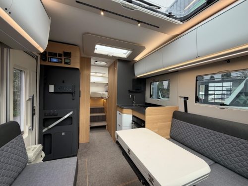 Adria Coral Plus 670 DL LEVEL/LITHIUM/WECHSELRICHTER Foto: 5