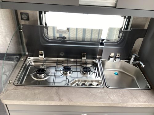Hobby De Luxe 540 UL Single beds  photo: 7