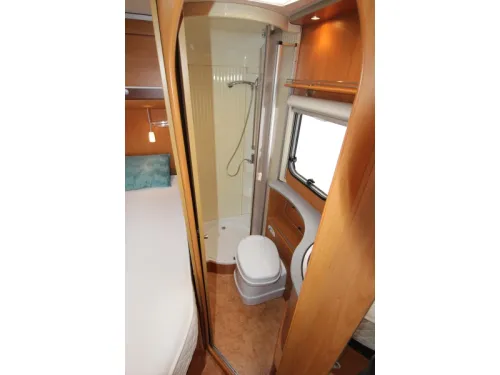 Dethleffs Esprit 6844 RT French bed photo: 12