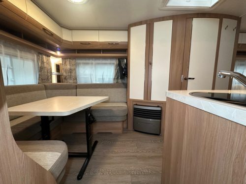 Hobby De Luxe 495 UL IC Silverline photo: 3